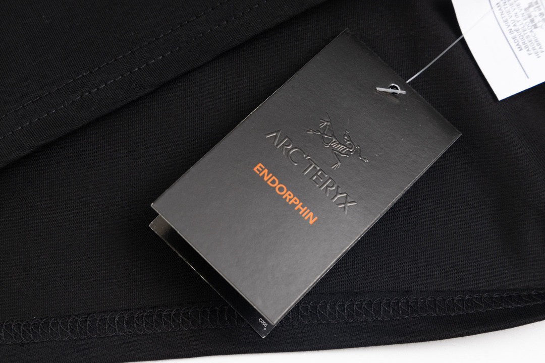 Arc'teryx Large White Bird Skeleton Logo Short‑Sleeve T‑Shirt Unisex